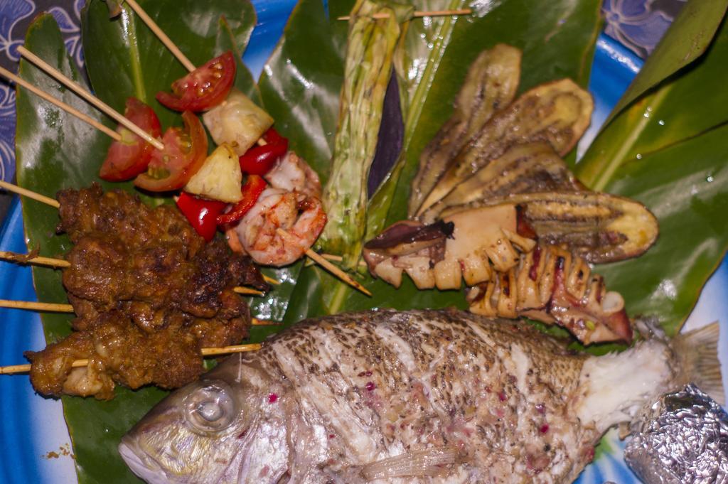Bike And Tours Bed And Breakfast Lahad Datu Ngoại thất bức ảnh