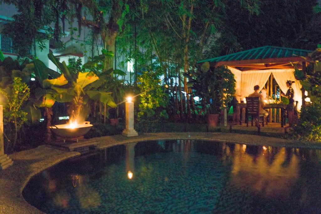 Bike And Tours Bed And Breakfast Lahad Datu Ngoại thất bức ảnh