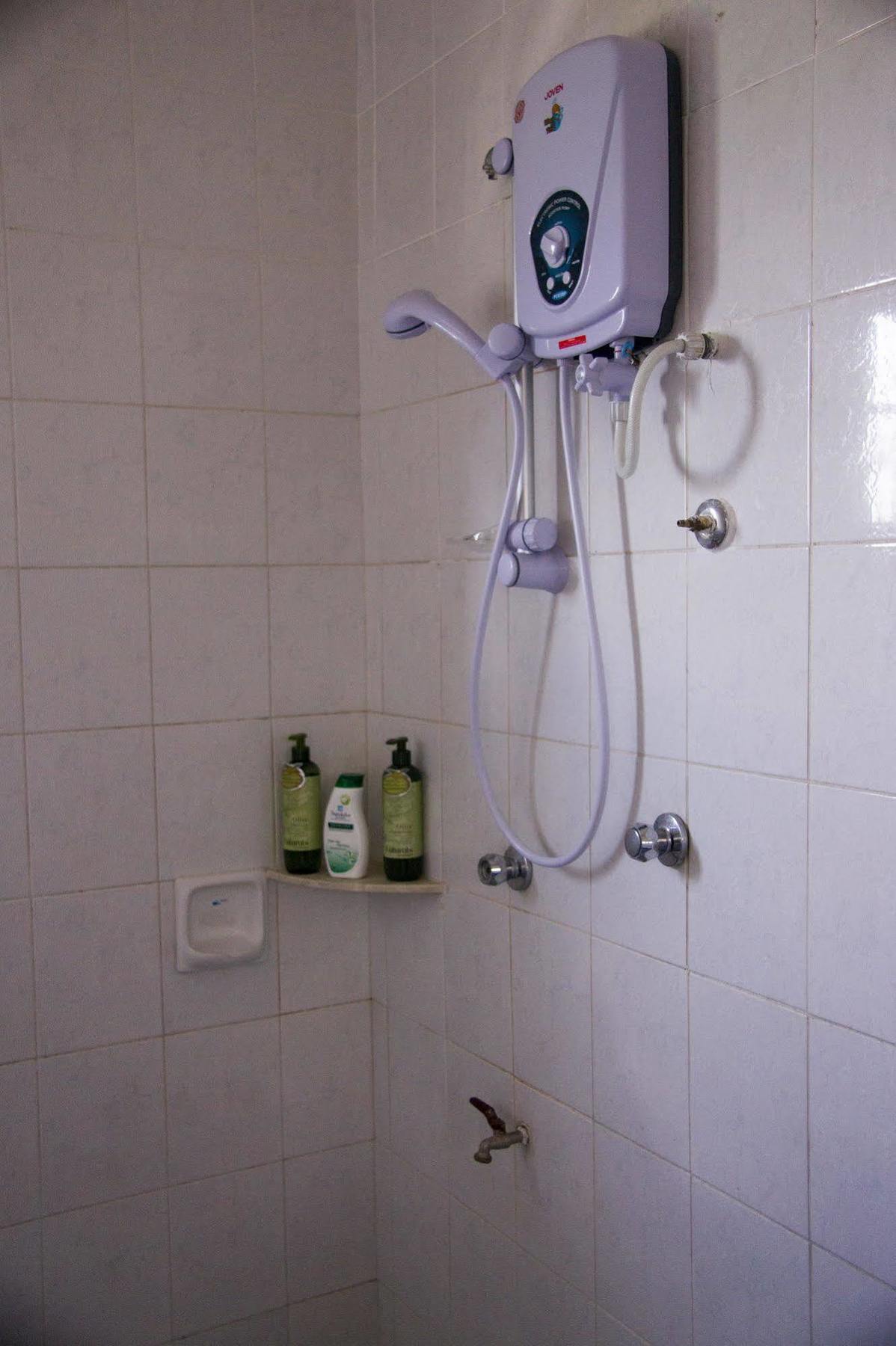 Bike And Tours Bed And Breakfast Lahad Datu Ngoại thất bức ảnh