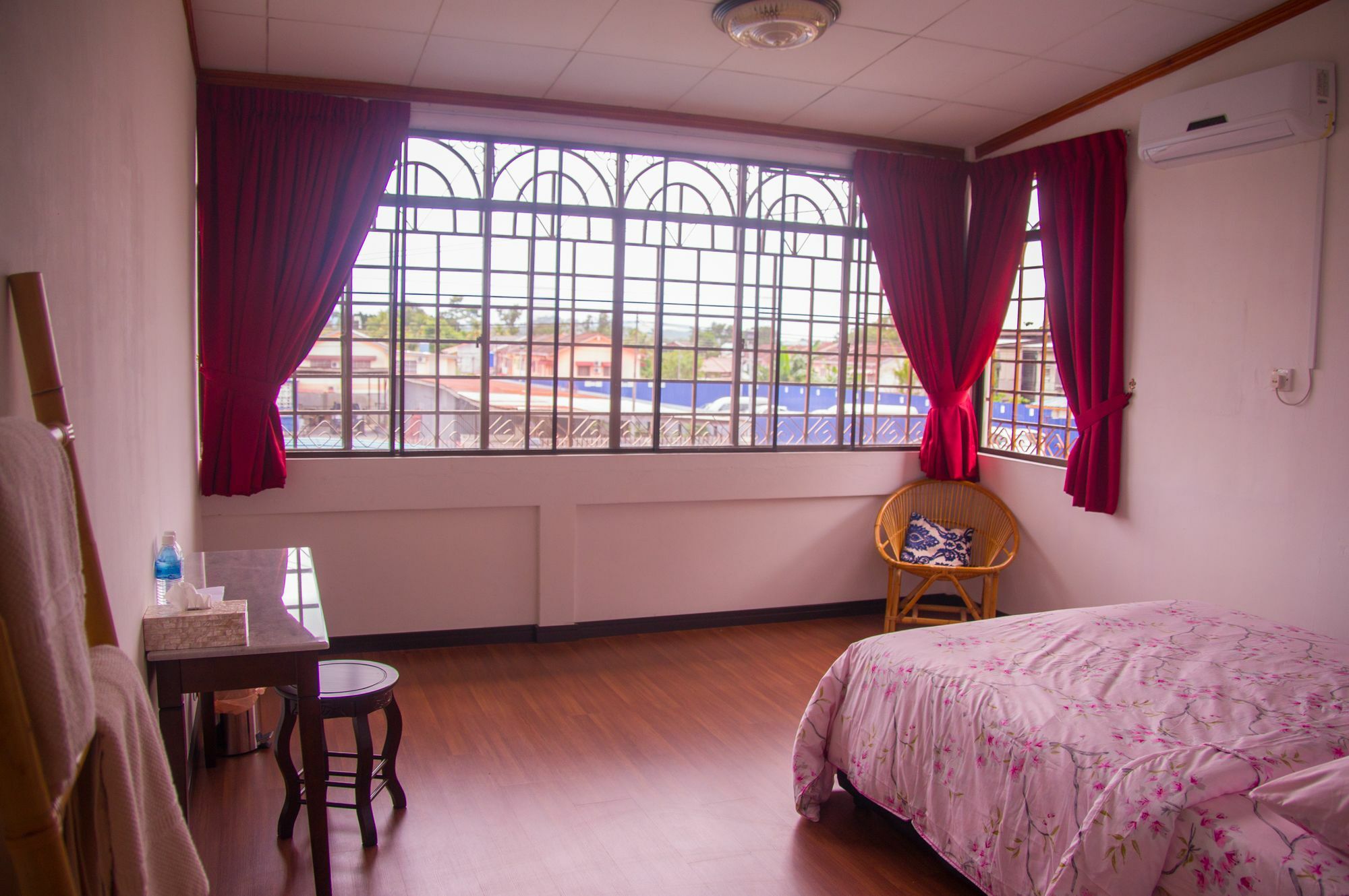 Bike And Tours Bed And Breakfast Lahad Datu Ngoại thất bức ảnh