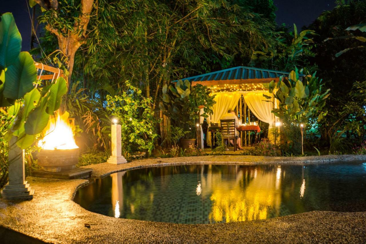 Bike And Tours Bed And Breakfast Lahad Datu Ngoại thất bức ảnh